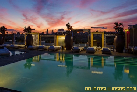 Hotel-de-lujo-en-Beverly-Hills-SLS