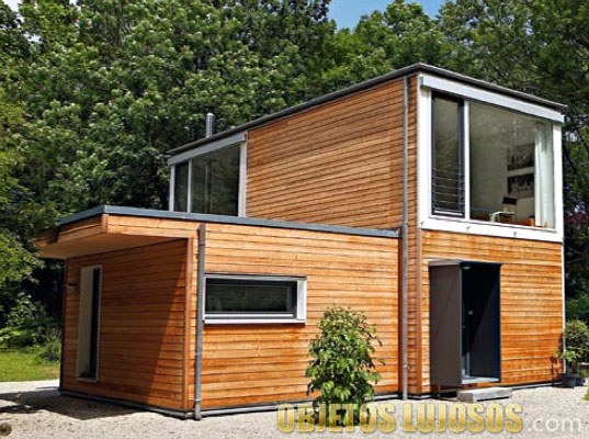 casa de madera prefabricada y sencilla
